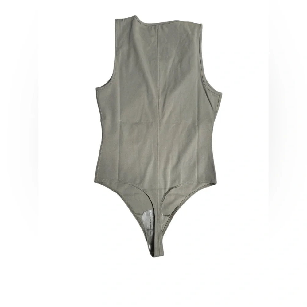 Club Monaco nwt true